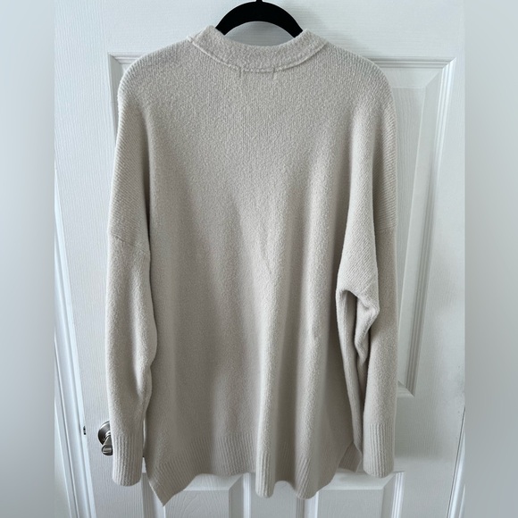 Abercrombie Oversized Sweater - Women’s L - Picture 3 of 3